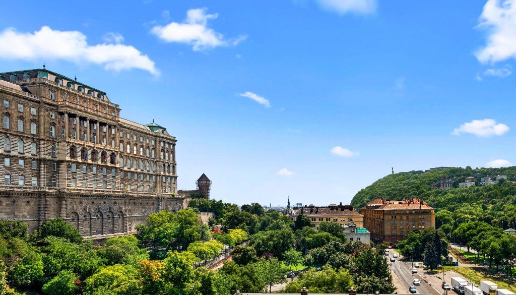 Egyedi lakás kiadó Budapest történelmi szívében – Lélegzetelállító panoráma és tökéletes közlekedés!